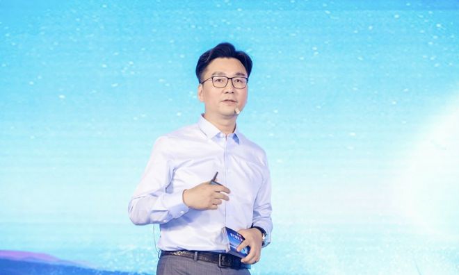 130亿!北京AI大模型公司港股敲钟京东360高通持股(图5)